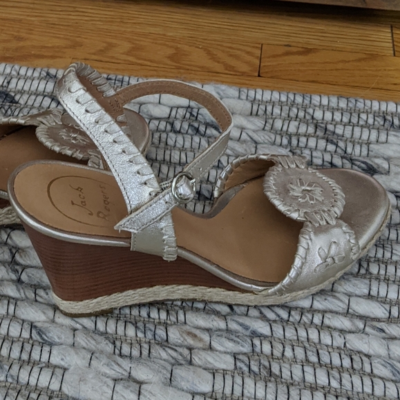 Stunning Jack Rogers wedge - Picture 2 of 5